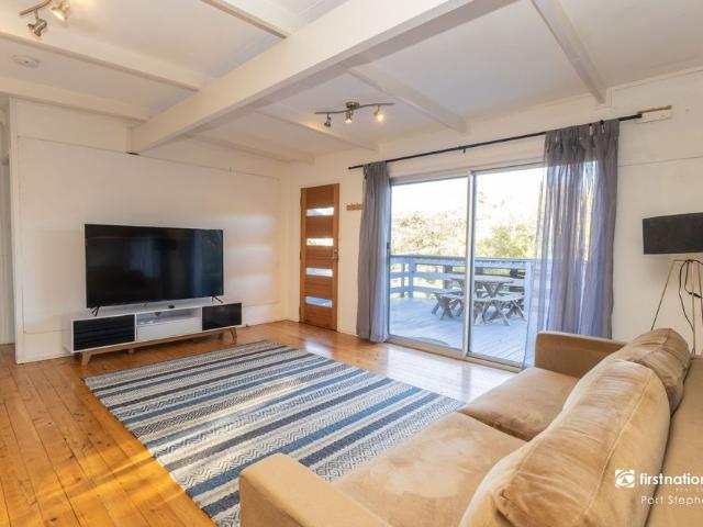 2 bedroom house with a large backyard
