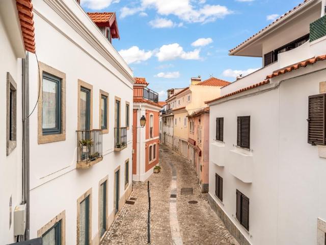 2 Bedroom House with a terrace, Cascais