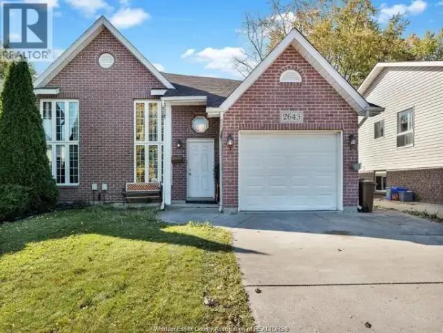 2 Bedroom House Windsor ON 103695355
