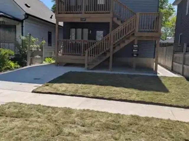 2 Bedroom House Windsor ON 103368117