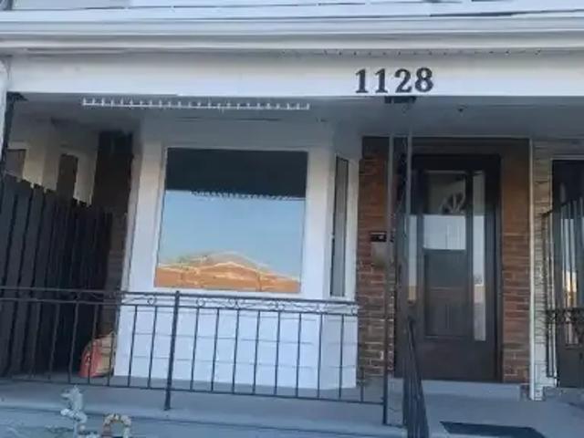 2 Bedroom House Windsor ON 104036426
