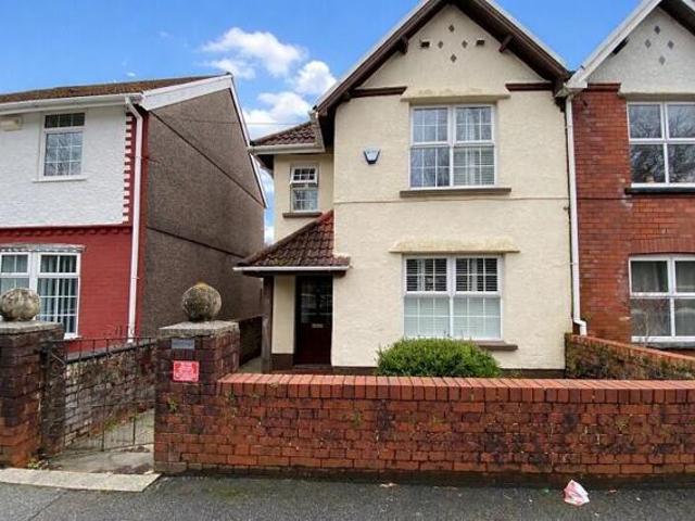 2 Bedroom House Wye Kent 100649094