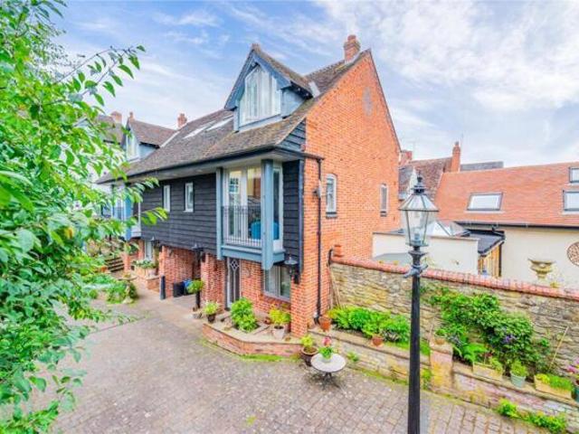 2 Bedroom House Wye Kent 101892068