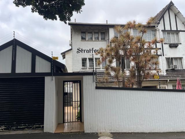 2 Bedroom House To Let in Morningside