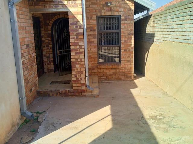 2 Bedroom House To Let in Dube
