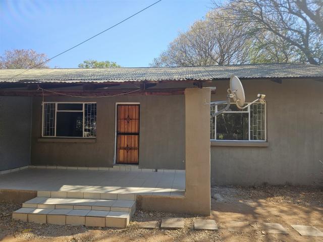 2 Bedroom House To Let in Hoedspruit