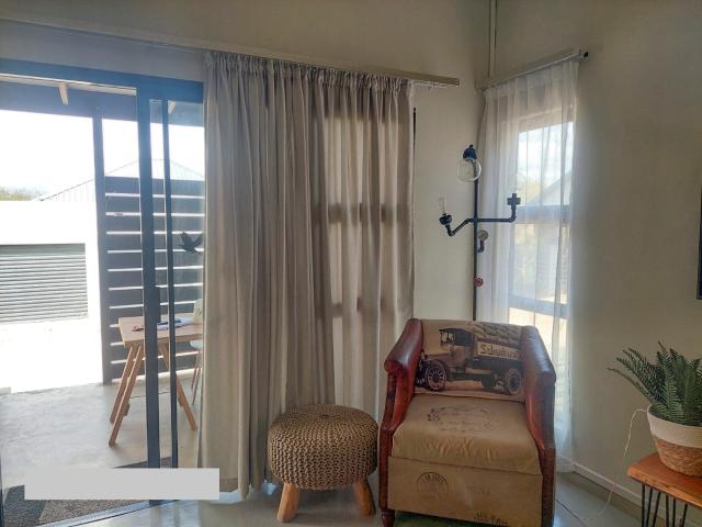 2 Bedroom House Rented in Hoedspruit
