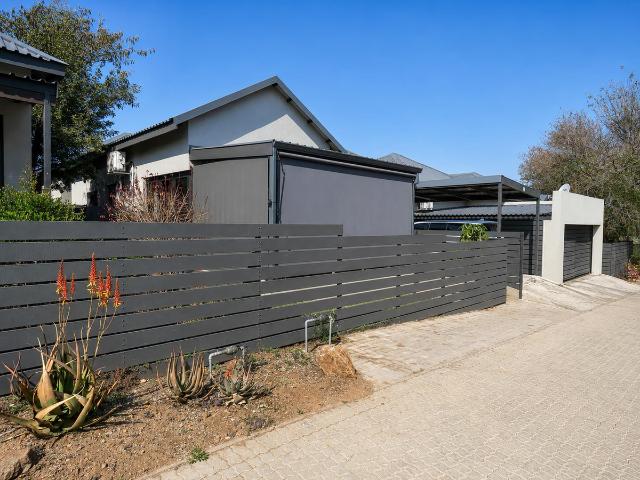 2 Bedroom House To Let in Hoedspruit