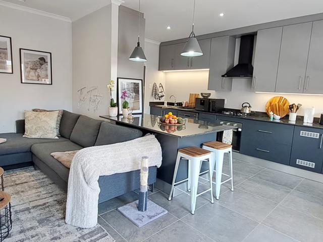 2 Bedroom House To Let in Lovemore Park