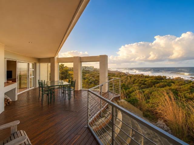 2 Bedroom House To Let in Sunny Seas Estate