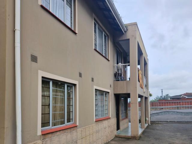 2 Bedroom House To Let in Umhlatuzana