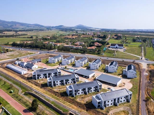 2 Bedroom House To Let in Val de Vie Estate