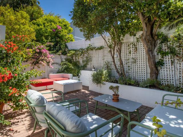 2 Bedroom House To Let in Wynberg Upper