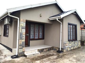 2 Bedroom House To Let in Warrenton
