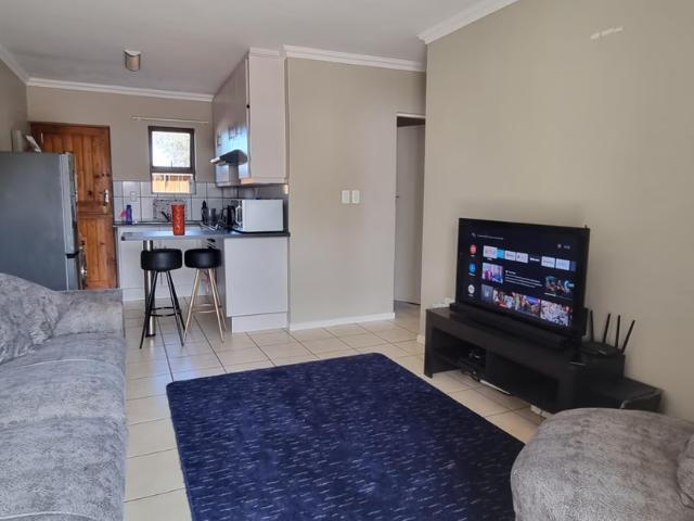 2 Bedroom House To Let in West Bank