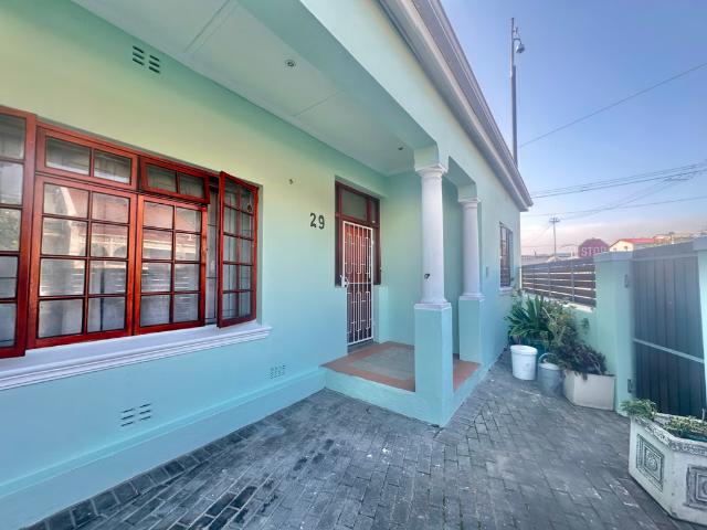 2 Bedroom House To Let in Woodstock