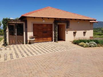 2 Bedroom House To Let in Xanadu Eco Park