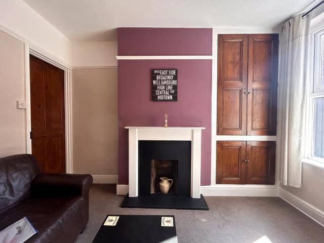 2 bedroom House To Let