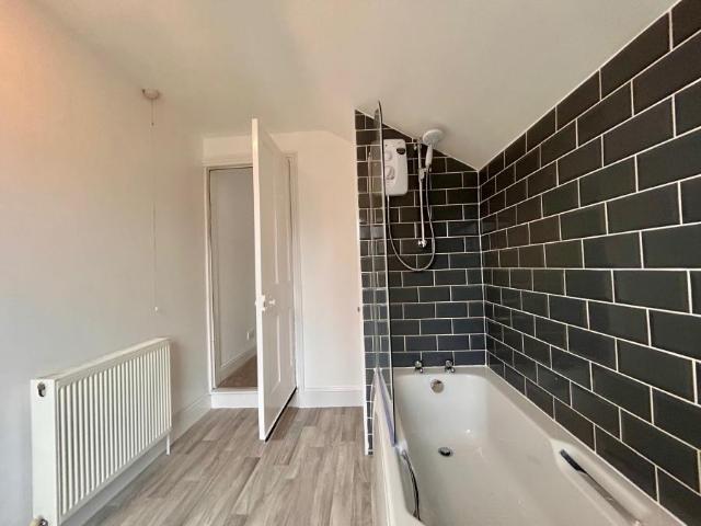 2 bedroom House To Let