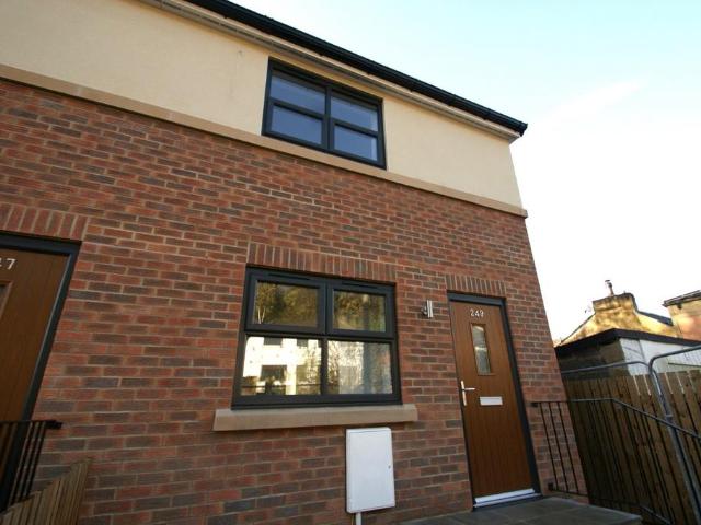 2 bedroom house to rent
