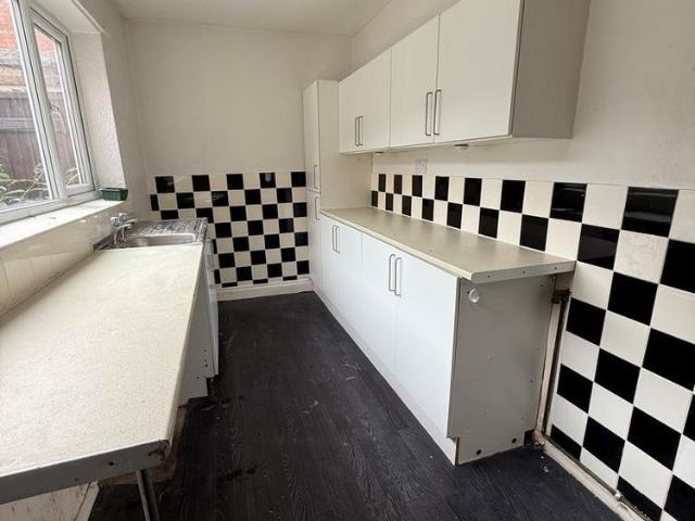 2 bedroom house to rent