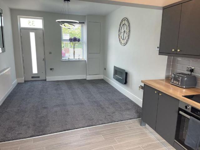 2 bedroom house to rent