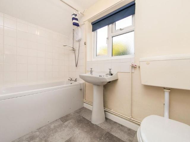 2 bedroom house to rent
