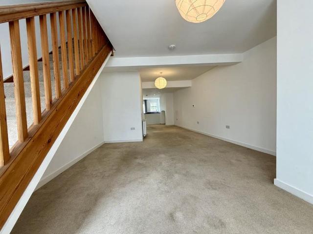 2 bedroom house to rent