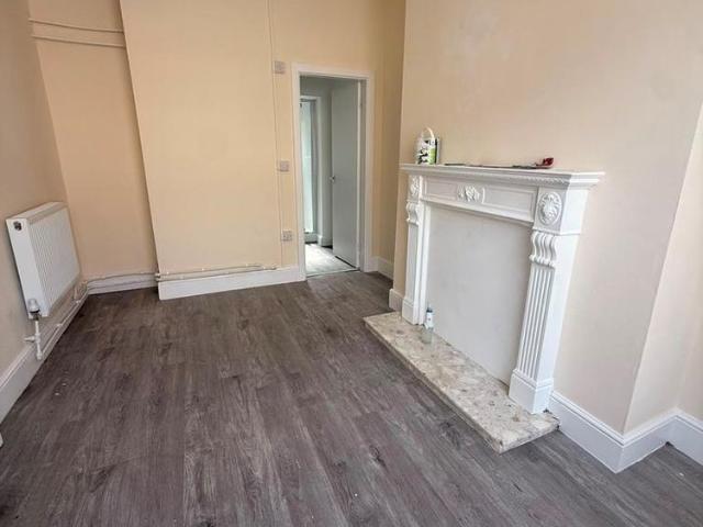 2 bedroom house to rent