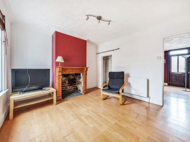2 bedroom house to rent