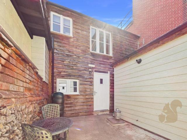 2 bedroom house to rent