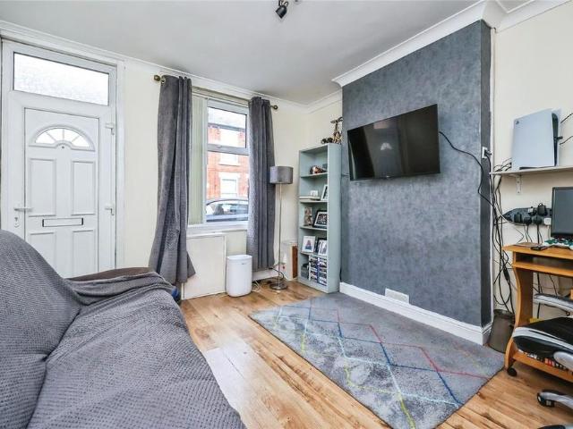 2 bedroom house to rent