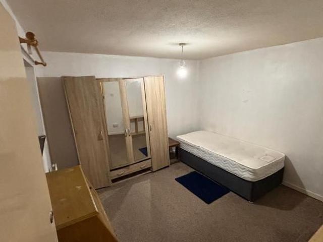 2 bedroom house to rent