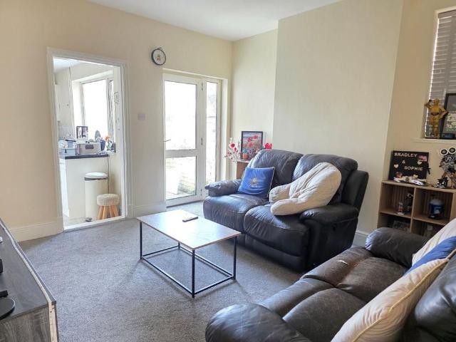 2 bedroom house to rent