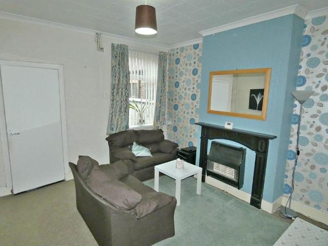 2 bedroom house to rent