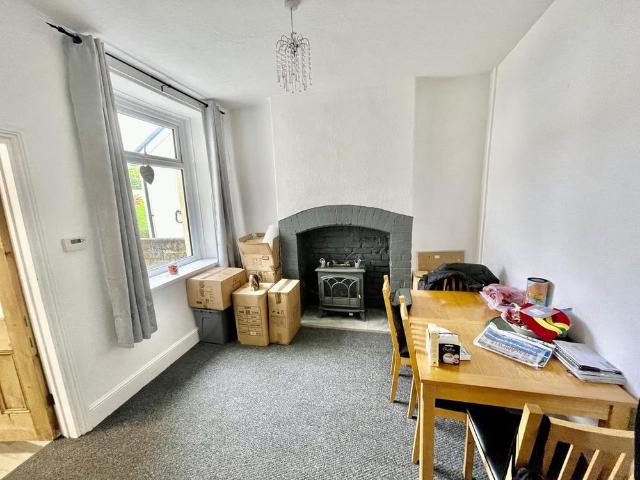 2 bedroom house to rent
