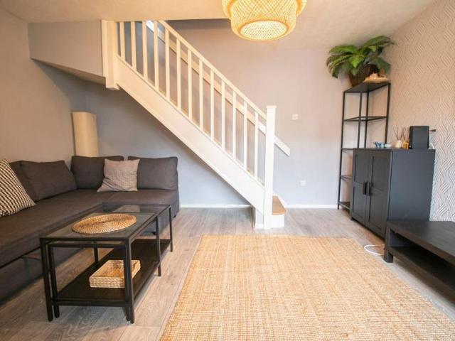 2 bedroom house to rent