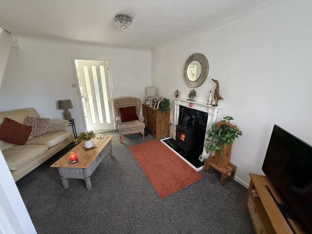 2 bedroom house to rent