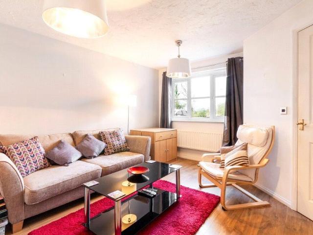 2 bedroom house to rent