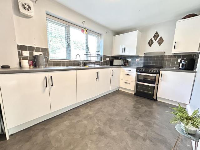 2 bedroom house to rent