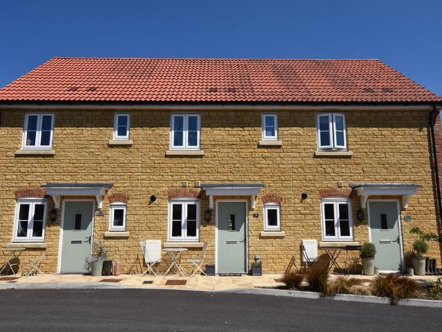 2 bedroom house to rent