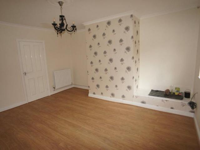 2 bedroom house to rent