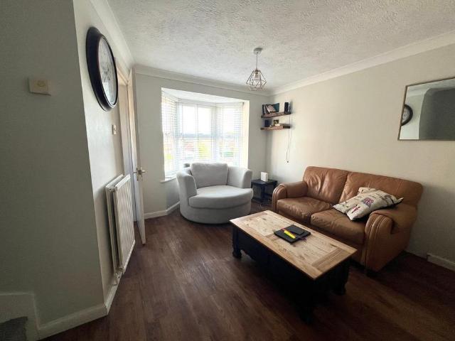 2 bedroom house to rent