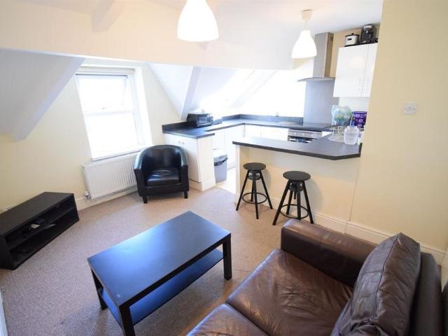 2 bedroom house to rent
