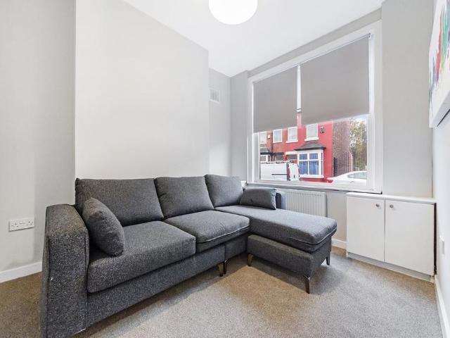 2 bedroom house to rent