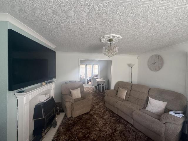 2 bedroom house to rent