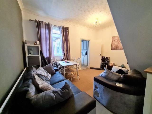 2 bedroom house to rent