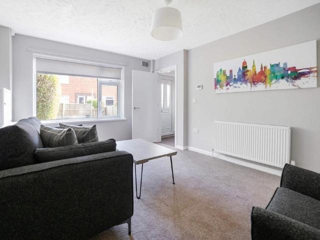 2 bedroom house to rent