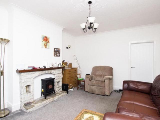 2 bedroom house to rent