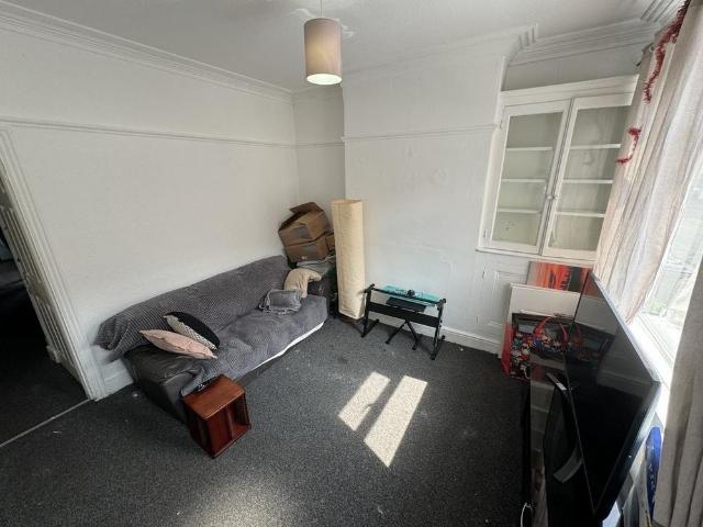 2 bedroom house to rent